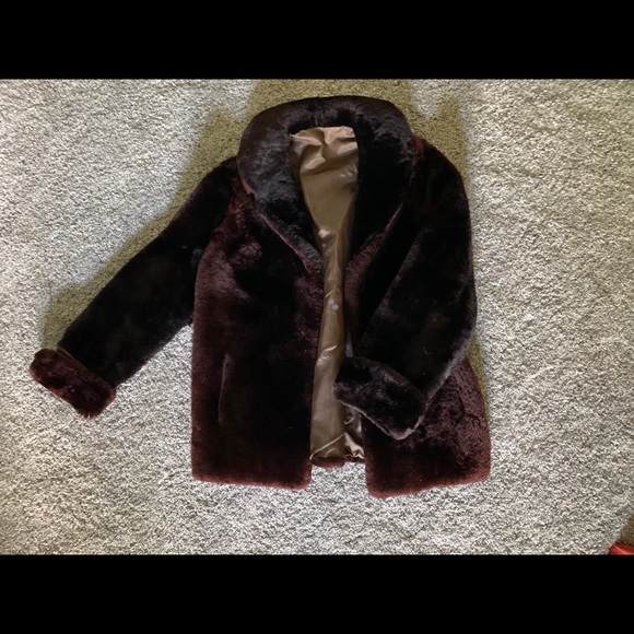 VINTAGE 40’s Kerrybrooke Mouton Fur Coat - Picture 2 of 5